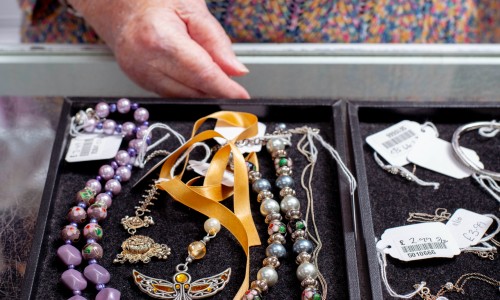 charity shop jewellry 500x300.jpg